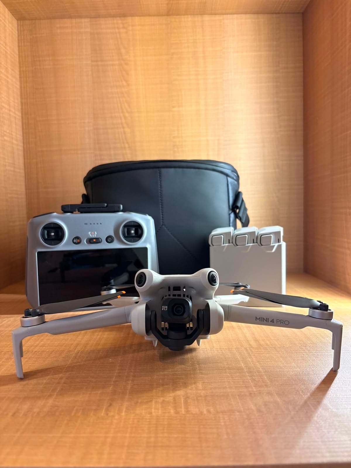 DJI Mini 4 Pro Fly More Combo Plus (Seminovo)